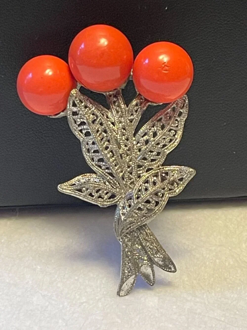 Vtg Pot Metal Floral Brooch With Coral Color Beads In Filigree Bouquet Design